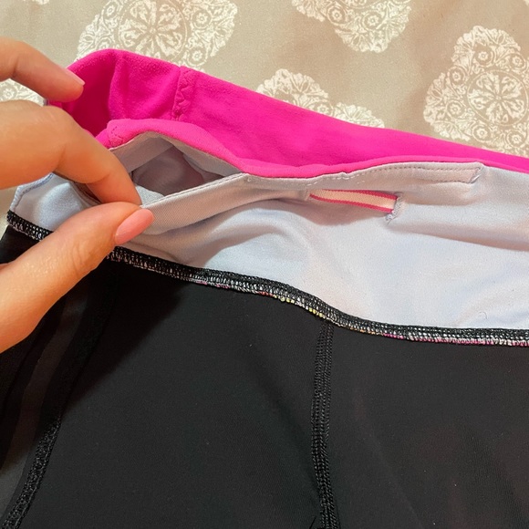 Size 2 Black Lululemon Fast Track Running Shorts with Raspberry Glo Waist - Picture 13 of 16